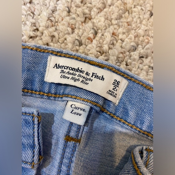 Abercrombie Ankle Straight Ultra High Rise Curve Love Jean - Picture 4 of 4